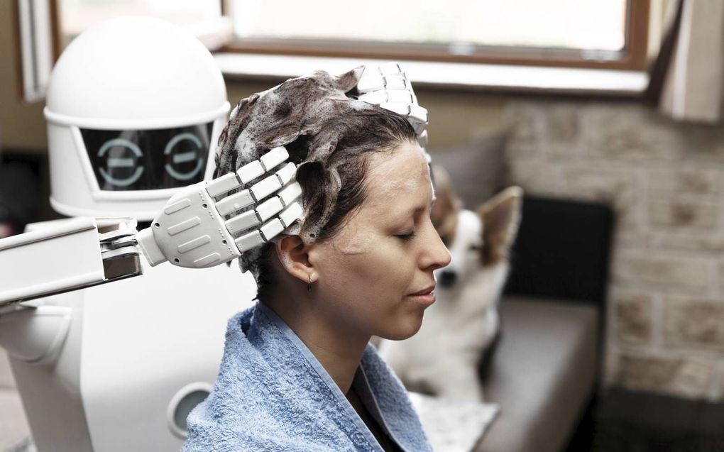 De inzet van robots in de dienstensector zal fors toenemen. Daardoor groeit de werkloosheid naar verwachting binnen twintig jaar tot 30 à 50 procent. beeld iStock