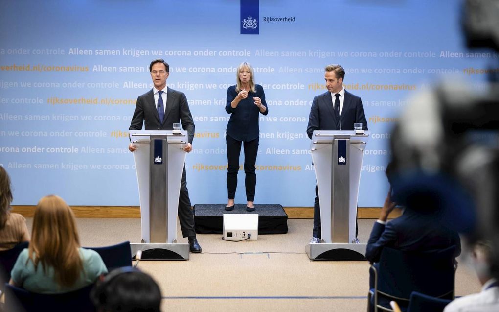 Premier Rutte zaaide woensdagavond tijdens de persconferentie verwarring over de gemeentezang. beeld ANP, Bart Maat