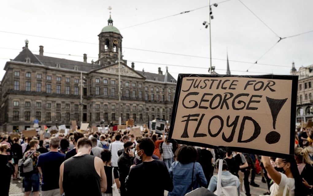 „Na de uit de hand gelopen demonstratie op de Dam in Amsterdam vermengden het coronadebat en het racismedebat zich op ingewikkelde wijze. beeld ANP, Sem van der Wal