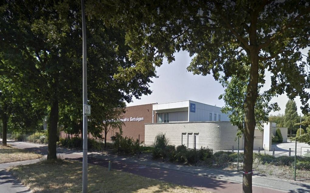 De voormalige congreshal van de Jehovah's Getuigen. beeld Google Street View