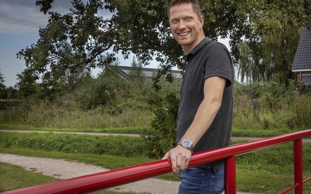 Jan Willem van Panhuis studeert aan de Theologische Universiteit Apeldoorn (TUA). „De slogan van de TUA is: ”Denken om te dienen”. Dat is waar het uiteindelijk om gaat.” beeld RD, Henk Visscher