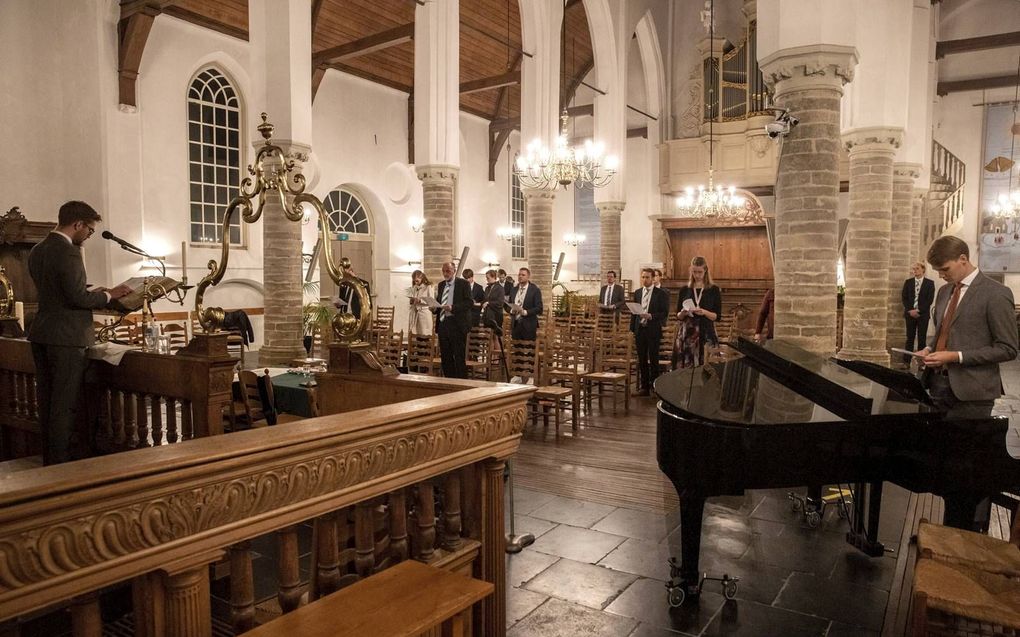 Prof. dr. W. van Vlastuin hield dinsdagavond in de Dorpskerk in Abcoude een lezing over de Latijnse uitdrukking ”semper reformanda”. Hij sprak ter gelegenheid van de 121e dies natalis van de Gereformeerde Theologen Studentenvereniging Voetius (GTSV). beel