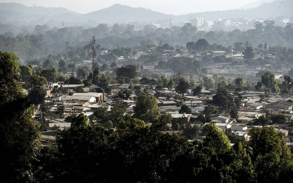 Zicht op Blantyre. In de rechtbank in deze stad, gelegen in het zuiden van Malawi, begon vorige week het proces tegen de financieel directeur van Stichting Timotheos. beeld AFP, Gianluigi Guercia