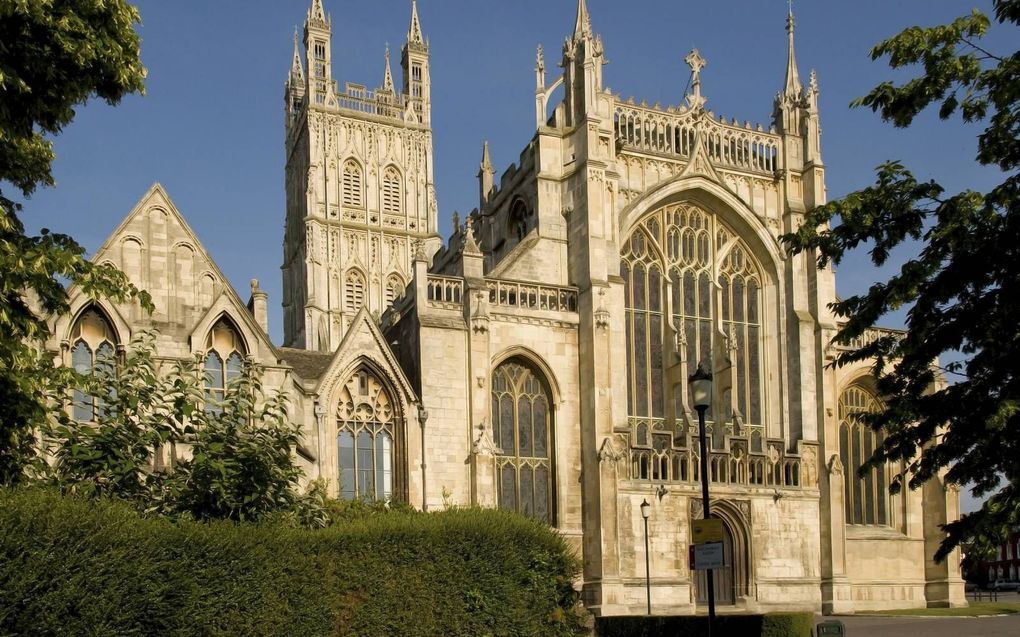 Terwijl het kerkbezoek in Groot-Brittannië in 2019 verder daalde, is er in 2020 juist een grote belangstelling voor digitale initiatieven. Foto: de kathedraal van Gloucester. beeld Saffron Blaze