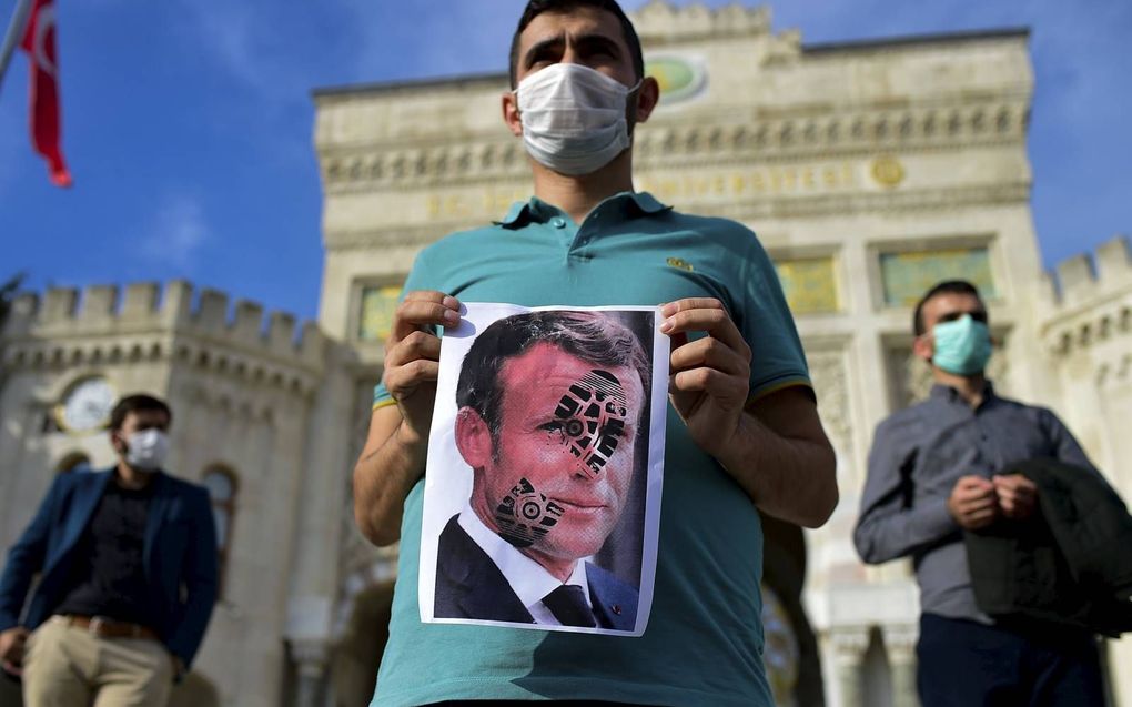 Protest tegen de Franse president Emmanuel Macron, dit weekend in de Turkse stad Istanbul. beeld AFP, Yasin Akgul