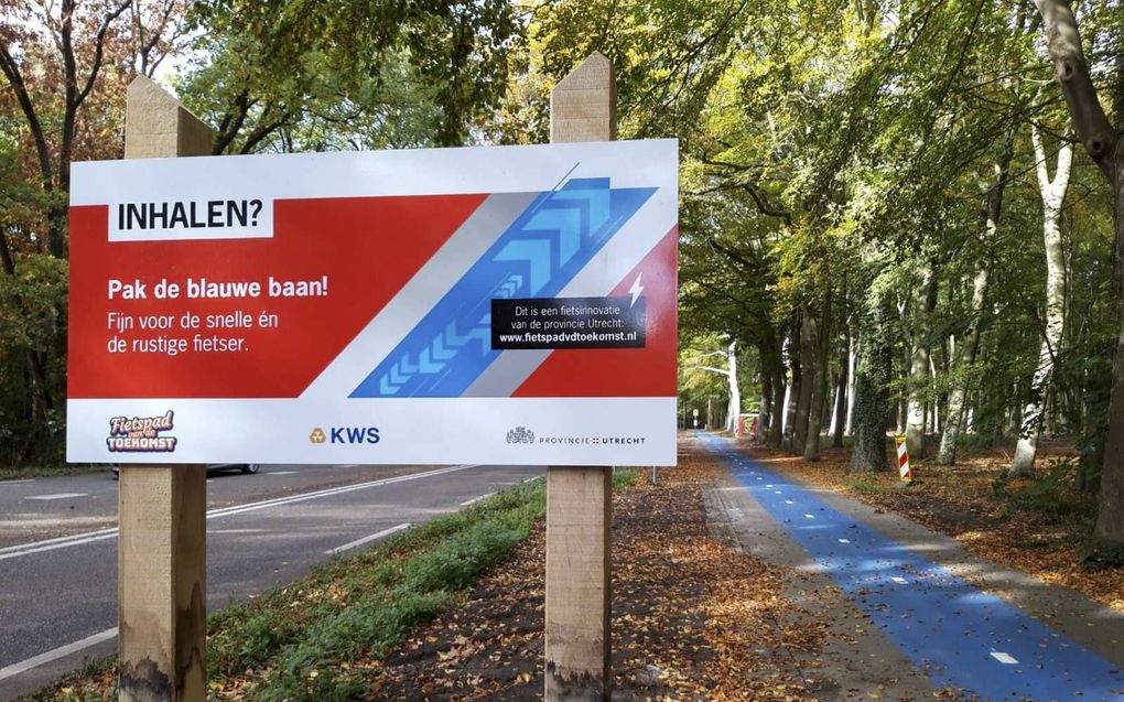 Het fietspad tussen Doorn en Leersum met de blauwe inhaalbaan.  beeld provincie Utrecht