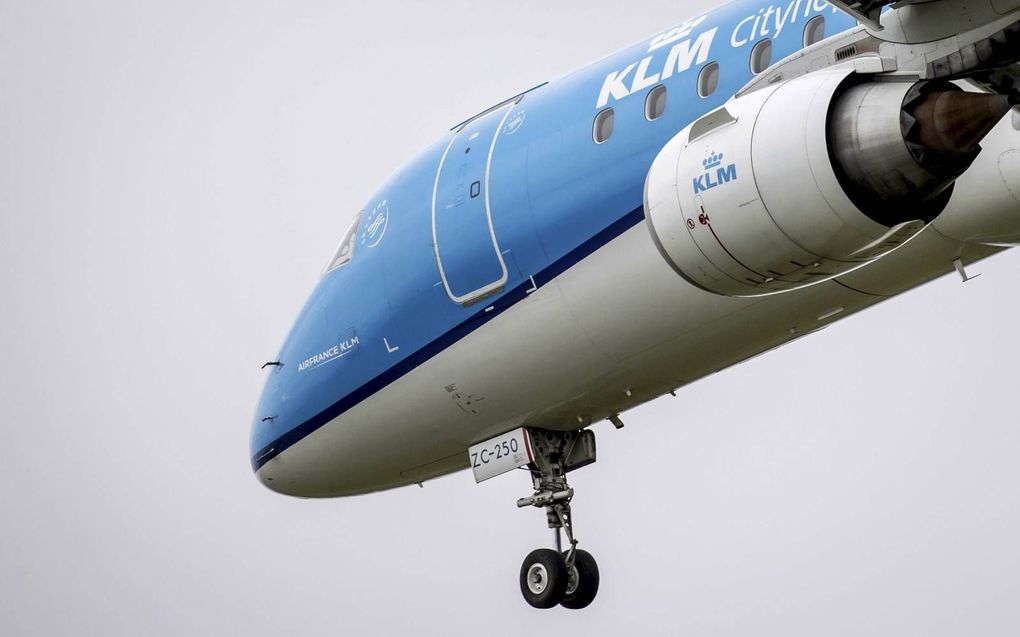 De toekomst van KLM hangt aan een zijden draadje. Pilotenvakbond VNV en minister Hoekstra ruziën over een loonoffer van piloten. Geen akkoord, geen steun, zegt Hoekstra. beeld ANP, Koen van Weel