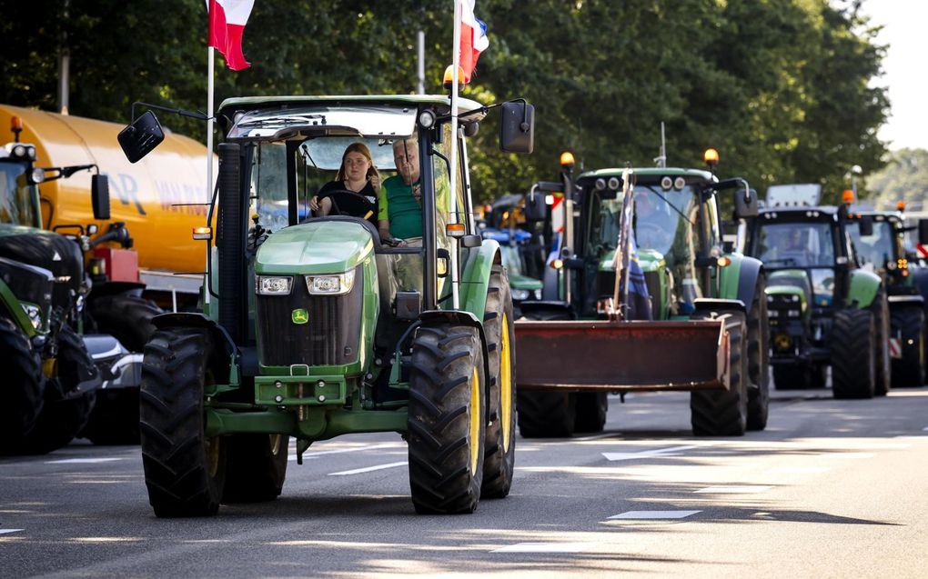 Mijd snelwegen met tractoren, roept organisatie boerenprotest op • Boerenprotest 's-Hertogenbosch lo