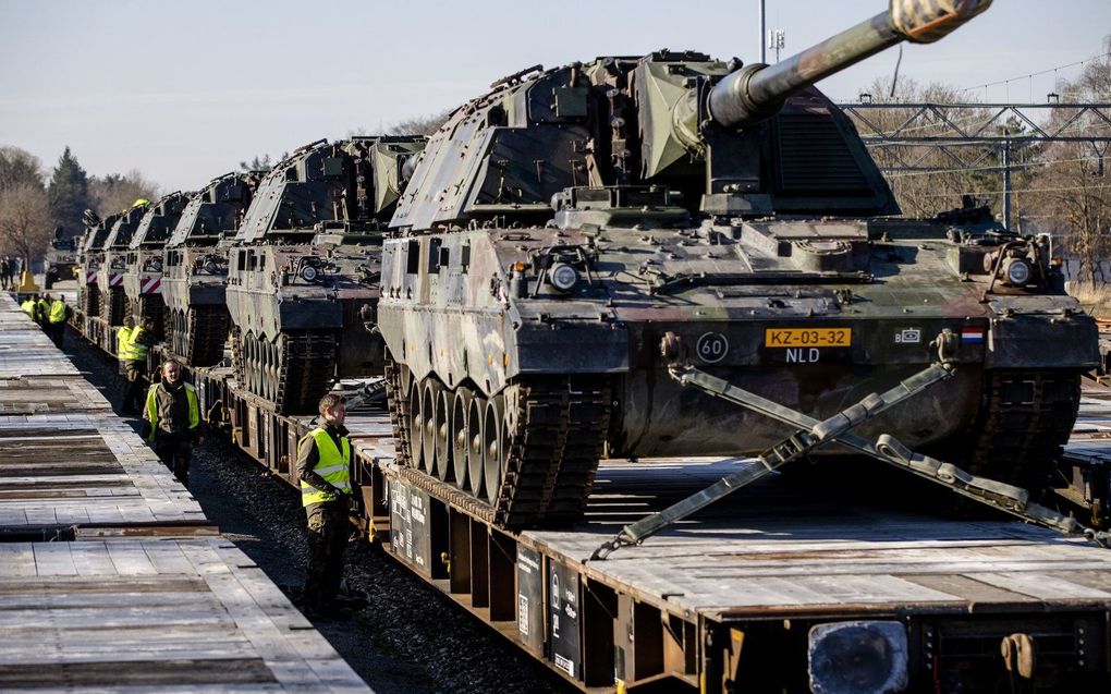 Nederland Stuurt Pantservoertuigen
