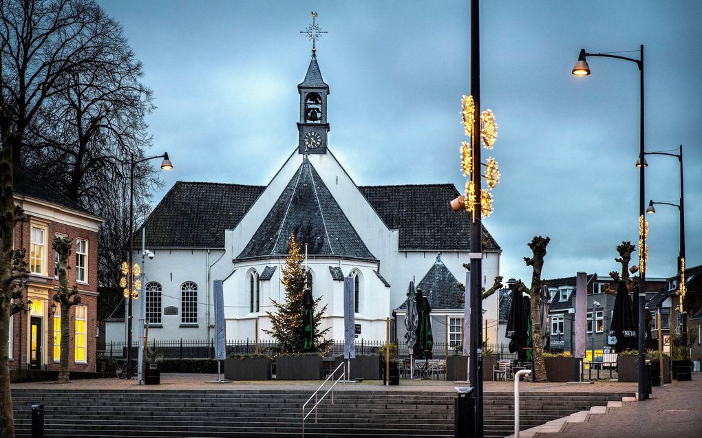 Ds De Graaf Veenendaal Ds. C. A. van der Graaf neemt beroep naar Oude Kerk Veenendaal aan