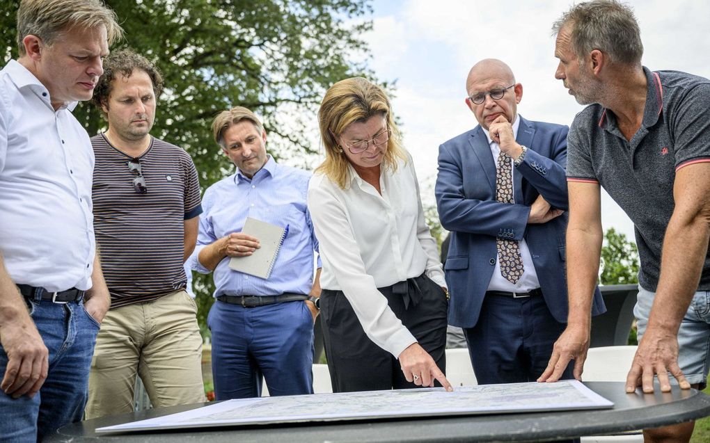 Minister Van der Wal: nuttig om in te zoomen op grensgebieden