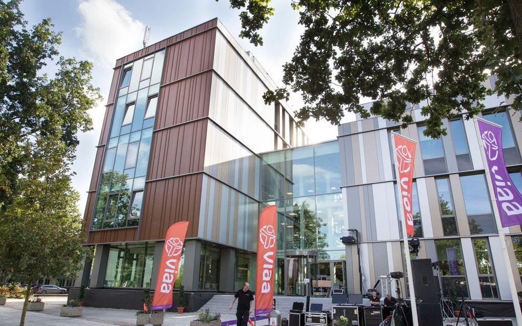 CHE niet meer Nederlands beste hogeschool