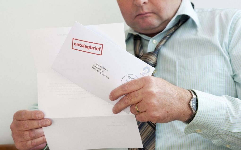 Mag een werknemer ontslagen worden als hij klust tijdens zijn ziekteverlof