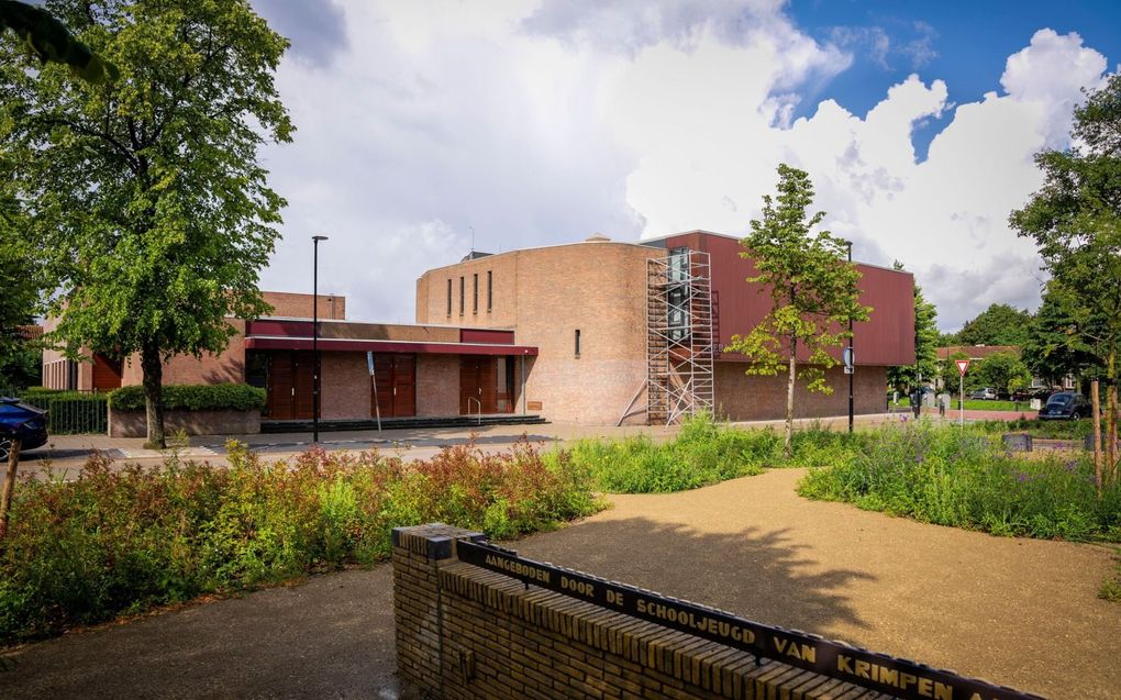 Boek beschrijft vijftig jaar gereformeerde gemeente Krimpen a/d IJssel