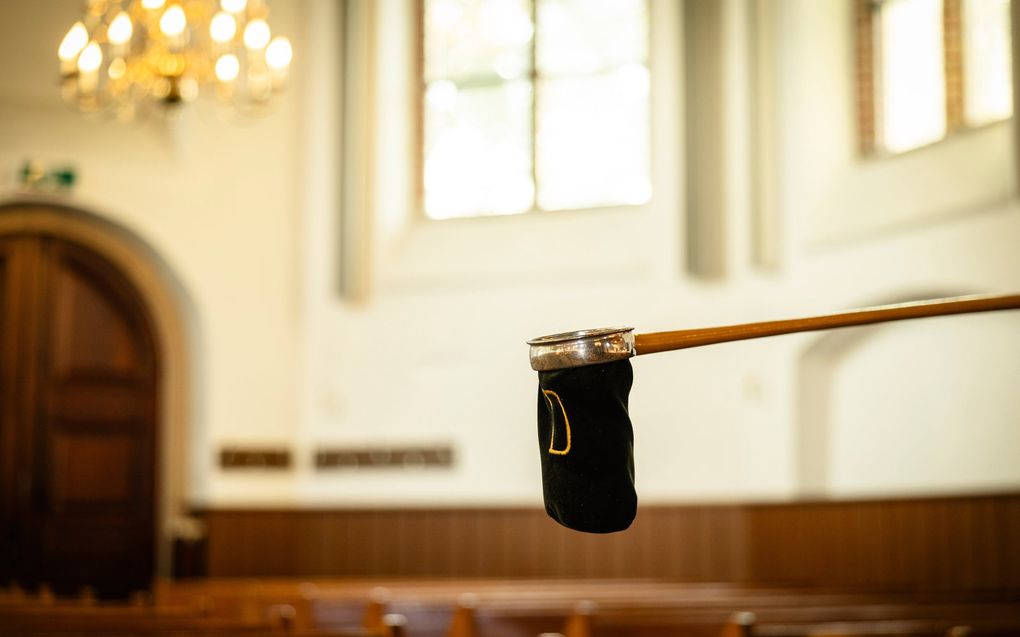 Doen we straks alleen nog maar digitaal een duit in het zakje?