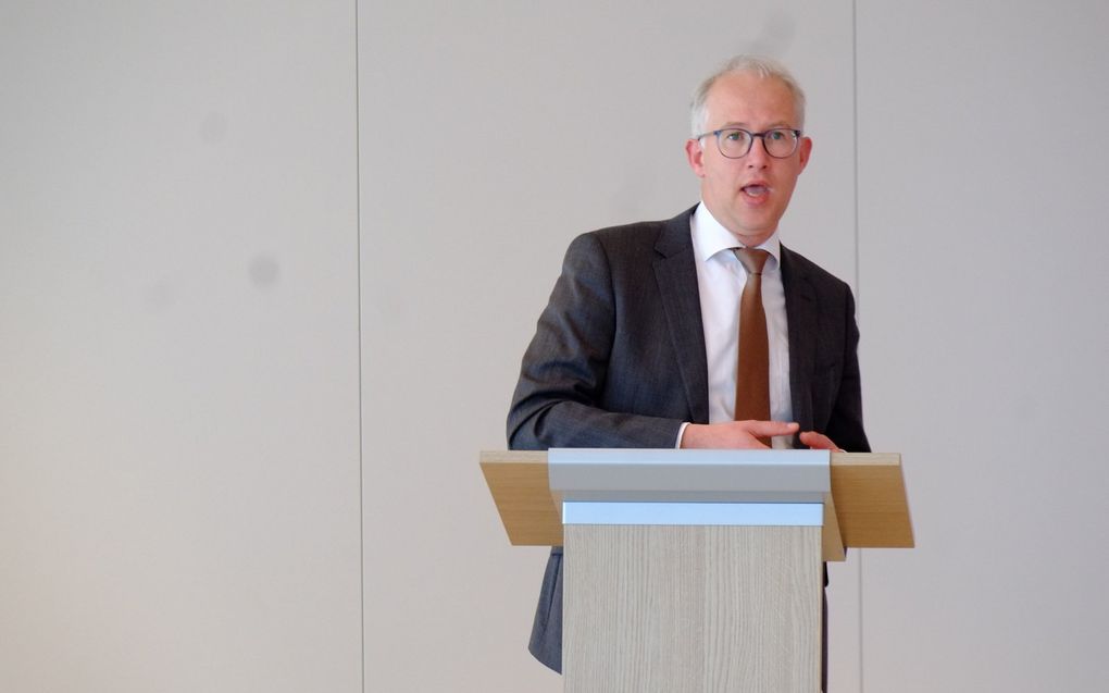 Dr. J.A. van den Berg neemt beroep aan naar Bedum en Onderdendam