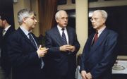 De Stichting Kerkelijk Geldbeheer (SKG) heeft in vijftig jaar maar drie directeuren gehad. V.l.n.r. Teun Copier (de huidige directeur), W. A. Kaars en C. A. Potter. beeld SKG