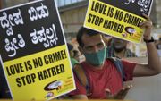 Activisten demonstreerden vorig jaar in Bangalore tegen de nieuwe antibekeringswet die ”love jihad” moet voorkomen. beeld AFP, Manjunath Kiran
