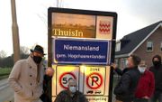 Een actiegroep doopte Vijfheerenlanden om tot Niemansland, vanwege de 90 miljoen euro die het Niemansdebacle kost. beeld André Bijl