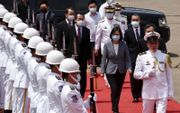 De Taiwanese president Tsai Ing-wen nam dinsdag een nieuw marineschip in gebruik. ​EPA, Ritchie B. Tongo