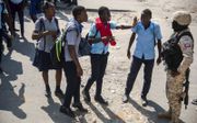 Haïtiaanse studenten protesteren vreedzaam tegen de regering van president Jovenel Moïse. beeld EPA, Jean-Marc Hervé Abelard