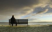 „Eenzaamheid en somberheid zijn geen ziektebeelden, maar zaken die ieder mens in het leven tegenkomt.” beeld iStock