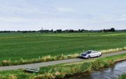 De Lightyear –van Nederlandse makelij– komt dit jaar op de markt. De elektrische auto heeft zonnepanelen die geïntegreerd zijn in het dak. beeld Lightyear