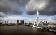 De Erasmusbrug groeide in 25 jaar tijd uit tot het icoon van Rotterdam. beeld ANP, Koen van Weel