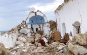De kerk in Xerokampos op het Griekse eiland Kreta ligt in puin. Een aardbeving met de kracht van 6,3 op de schaal van Richter trof het eiland dinsdag. Twee weken geleden trof een aardbeving met een kracht van 5,8 Zakros, een dorp iets te noorden van Xerokampos. De twee bevingen lijken los van elkaar te staan, aldus een Griekse seismoloog. beeld EPA, Nikos Chaldkadakis