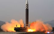 Door Noord-Korea vrijgegeven beeld van de raketlancering vorige week. beeld EPA