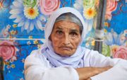 De 73-jarige Nasaf is zwaar getraumatiseerd door haar ervaringen met IS. beeld Jaco Klamer​
