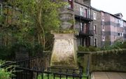 Het graf van Robert Murray M'Cheyne in Dundee. beeld RD