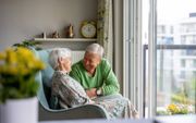 „In de periode tot 2040 groeit het aantal ouderen in Nederland. Tegelijkertijd worden zij gemiddeld steeds ouder.” beeld iStock