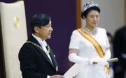 Naruhito speechte woensdag voor het eerst als keizer van Japan. Ook keizerin Masako was aanwezig bij de toespraak van haar man. beeld EPA, Jiji Press