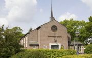 De Gereformeerde Gemeente van Gorinchem bouwde een kerk in het groen, op een eiland buiten de bastions. beeld RD, Anton Dommerholt
