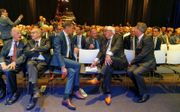 Tijdens het SGP-congres van afgelopen zaterdag in Nieuwegein was ook oud-Europarlementariër Leen van der Waal aanwezig (links op de voorste rij), evenals de huidige Europarlementariër Bas Belder (tweede van rechts). beeld Cees van der Wal