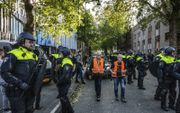 In Eindhoven leidde een demonstratie van anti-islambeweging Pegida op 26 mei tot rellen. Tegendemonstranten richtten vernielingen aan. De politie was massaal op de been.  beeld ANP, Rob Engelaar