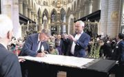 Het uitspreken van „verbondenheid” is nog geen uitspreken van eenheid. Foto: in de Grote Kerk in Dordrecht tekenden op 29 mei tientallen protestantse kerken een verklaring van verbondenheid. beeld Dirk Hol