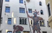 Goliath was zeer waarschijnlijk een elitestrijder van een van de strijdwagens van de Filistijnen. Foto: Goliathhaus in Regensburg. beeld iStock