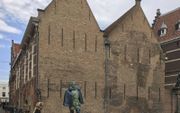 Artist’s impression van het monument in Dordrecht, aan de achterkant van de Berckepoort. Willem van Oranje verbleef daar regelmatig als hij de stad bezocht. beeld Arie Schippers