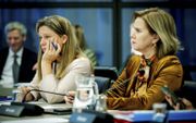 De ministers Schouten (LNV) en van Nieuwenhuizen (IenW) bij het debat over de spoedwet. beeld ANP, Robin van Lonkhuijsen