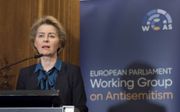 De Europese Commissievoorzitter Ursula von der Leyen presenteerde dinsdag een nieuwe werkgroep tegen antisemitisme. beeld EU