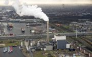 De Hemwegcentrale gaat begin volgend jaar dicht. De sluiting van de kolencentrale moet bijdragen aan doelstellingen van Nederland rond CO2-reductie. Over het halen van deze doelen doet de Hoge Raad vrijdag uitspraak.  beeld ANP, Bram van de Biezen