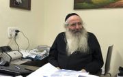Rabbijn Moshe Kliefs runt een rehabilitatiecentrum voor psychiatrische patiënten in de ultraorthodoxe Jeruzalemse wijk Mea Shearim. beeld RD