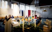 In de Haagse Bethelkapel had 97 dagen een doorlopende kerkdienst plaats, die een jaar geleden werd beëindigd. Donderdag werd in de kapel stilgestaan bij het kerkasiel. beeld ANP, Koen van Weel