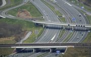 Een ongewoon rustige snelweg ter hoogte van de A1 bij Muiden. beeld ANP, Robin van Lonkhuijsen