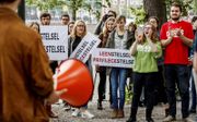 Protest bij het Binnenhof in Den Haag tegen de kansenongelijkheid van het leenstelsel. beeld ANP, Remko de Waal
