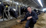 Melkveehouder Koos Cromwijk is lid van Farmers Defence Force (FDF) en protesteert volop tegen het stikstofbeleid van de regering. beeld Fotopersburo Dijkstra