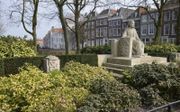 Na Emma’s overlijden in 1934 kwam er op initiatief van de Middelburgse vereniging ”Uit het Volk – Voor het Volk” een gedenkteken in de Zeeuwse hoofdstad. beeld Beeldbank Middelburg