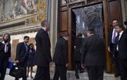 De Amerikaanse minister van Buitenlandse Zaken Mike Pompeo bezoekt deze dinsdag het Vaticaan. In oktober 2019 bezocht hij Vaticaanstad ook al (foto), vanwege een symposium en om op audiëntie te gaan bij paus Franciscus. beeld AFP, Andreas Solaro